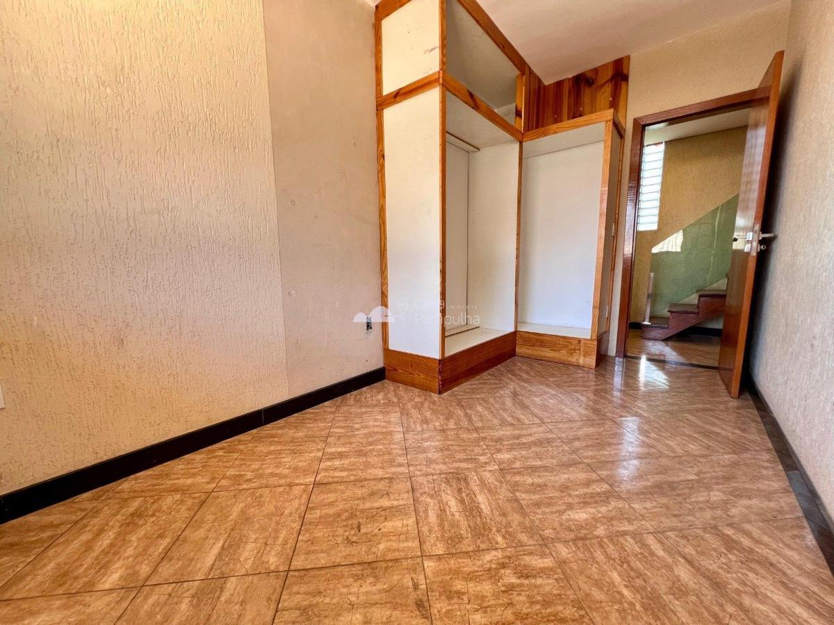 Casa, Trevo, 4 Quartos, 5 Vagas, 2 Suítes