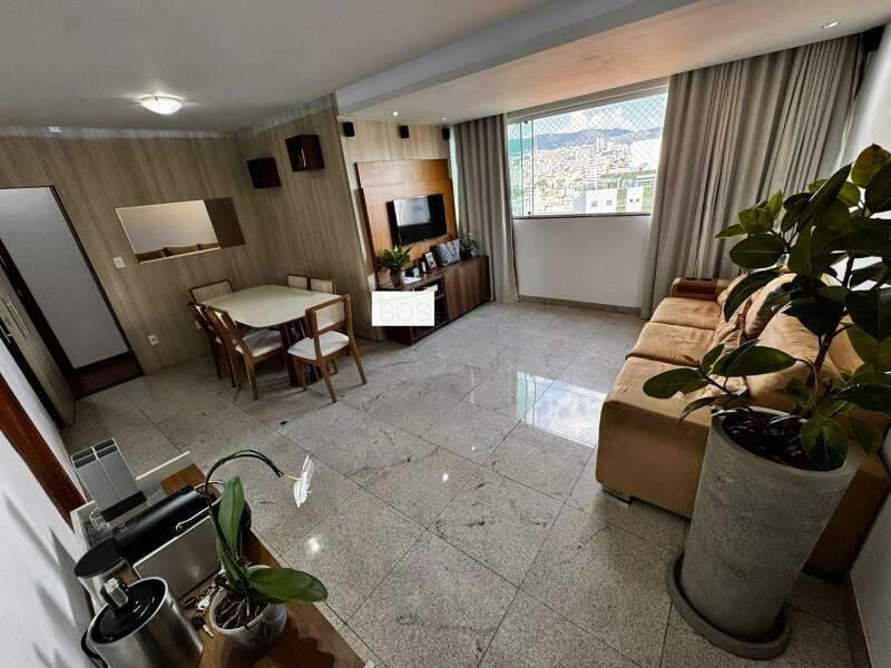 Apartamento, Sagrada Família, 3 Quartos, 2 Vagas, 1 Suíte