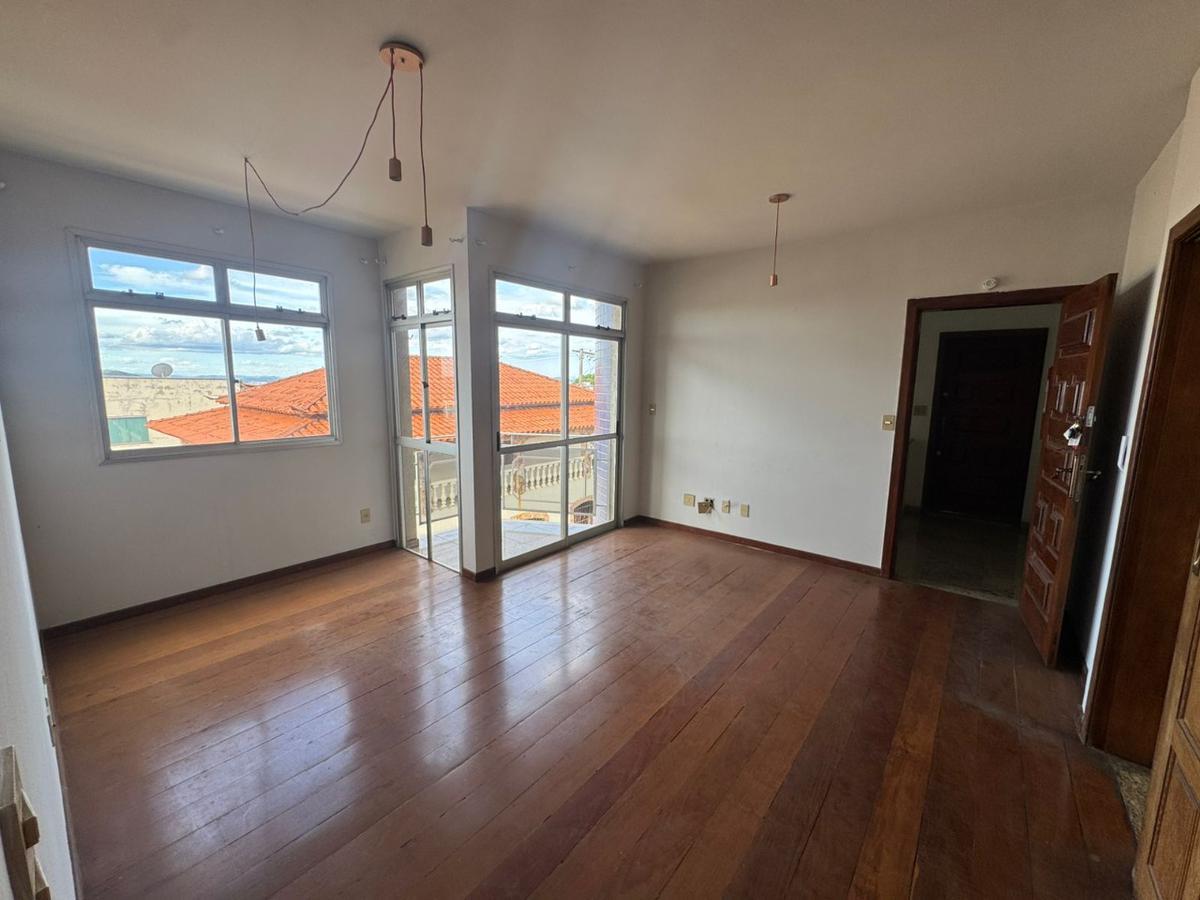 Apartamento, Fernão Dias, 2 Quartos, 0 Vaga, 1 Suíte
