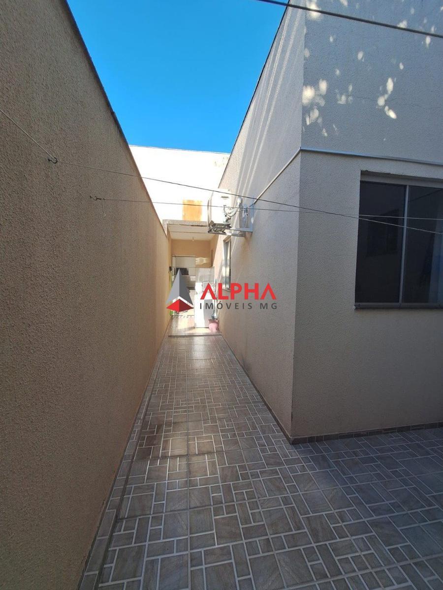 Casa, Palmeiras, 3 Quartos, 4 Vagas, 1 Suíte