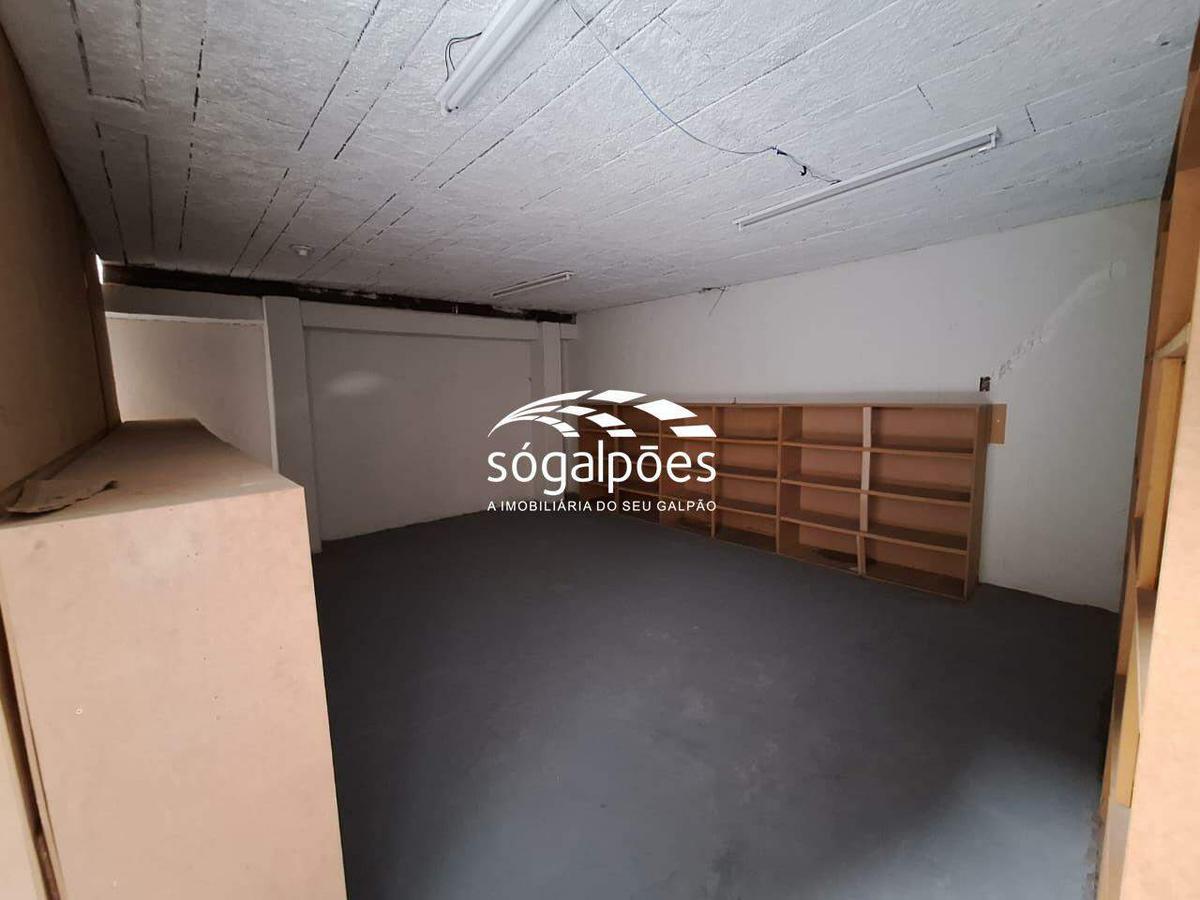 Galpão, Carlos Prates