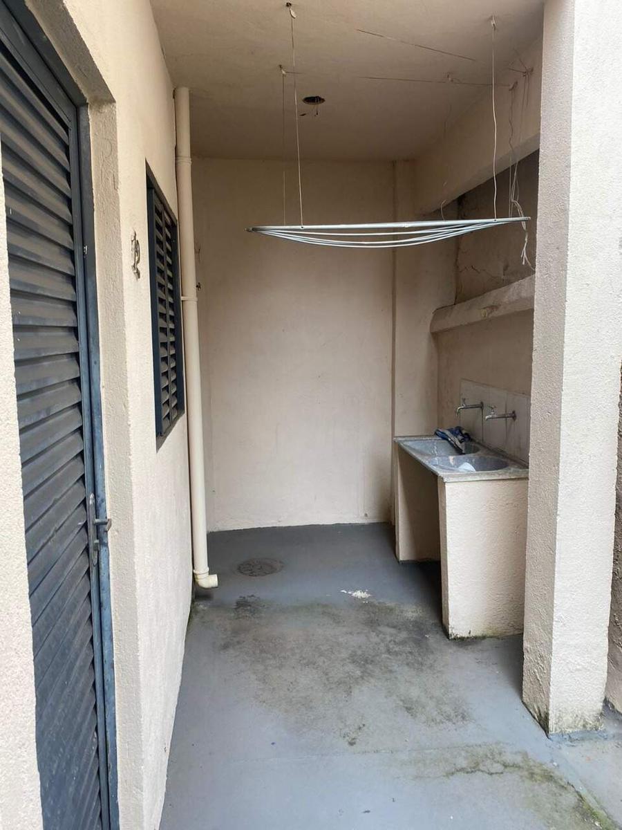 Quitinete, João Pinheiro, 1 Quarto, 0 Vaga