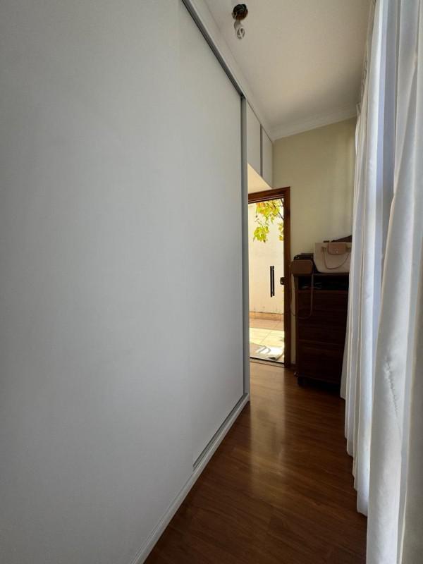 Casa, Paquetá, 4 Quartos, 4 Vagas, 1 Suíte