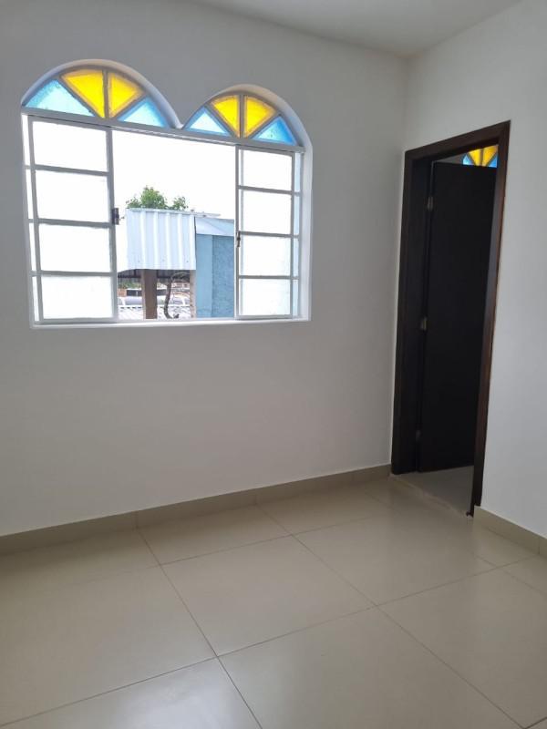 Casa Comercial, Santa Cruz, 2 Quartos, 0 Vaga, 1 Suíte