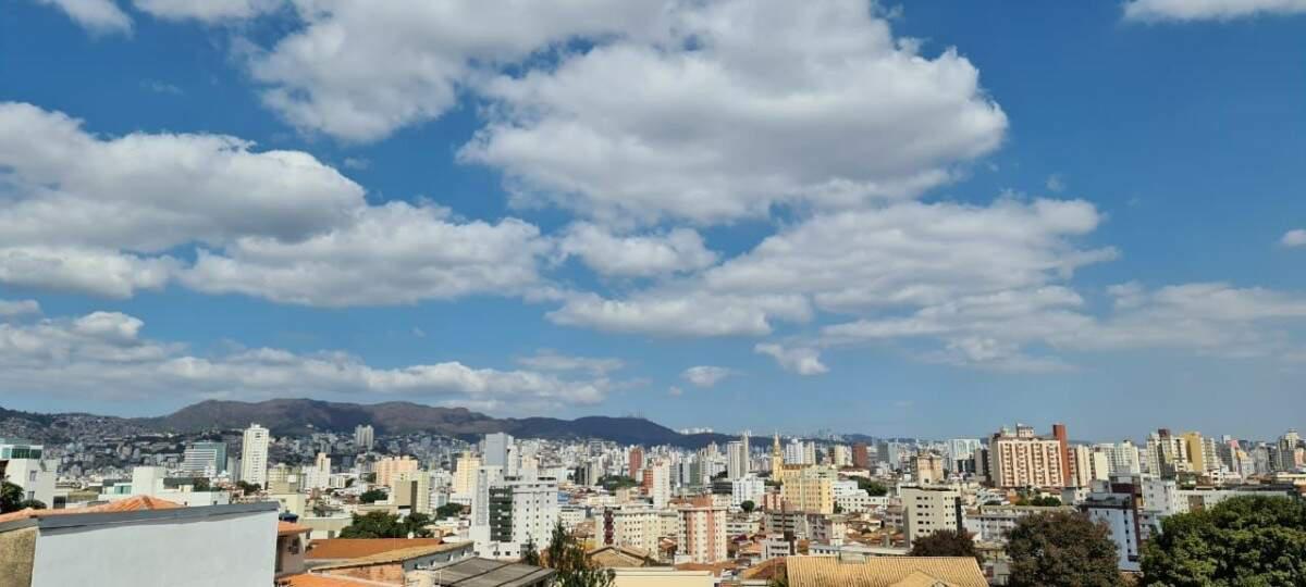 Apartamento, Sagrada Família, 2 Quartos, 1 Vaga