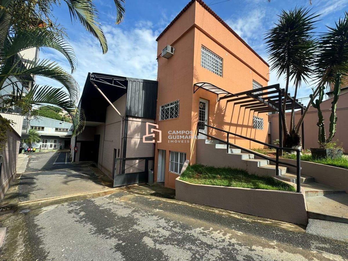 Galpão, Centro