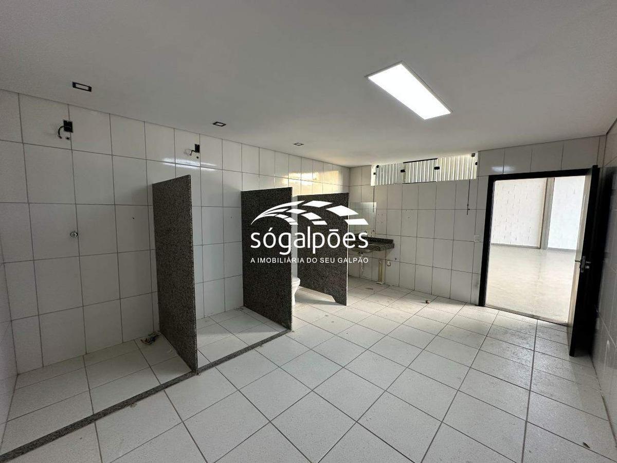 Galpão, Bandeirinhas, 3 Vagas