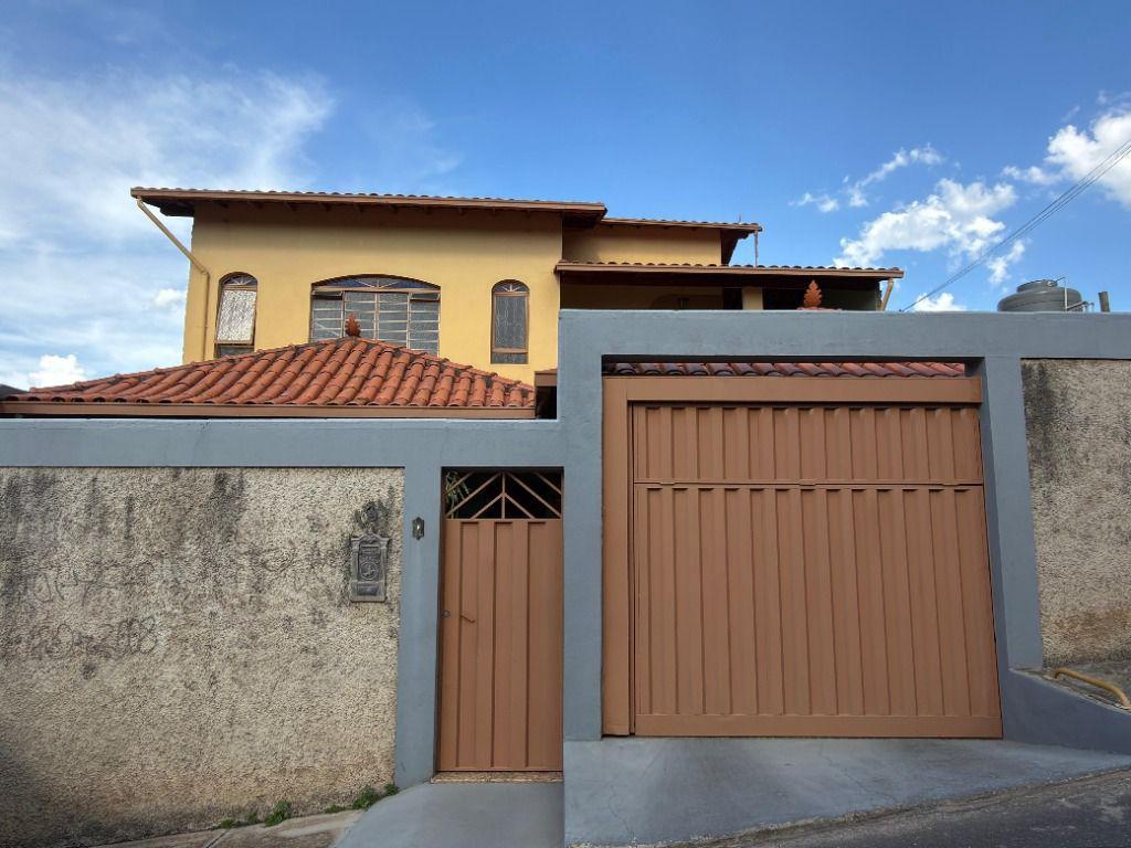 Casa, Itacolomi, 3 Quartos, 0 Vaga, 1 Suíte