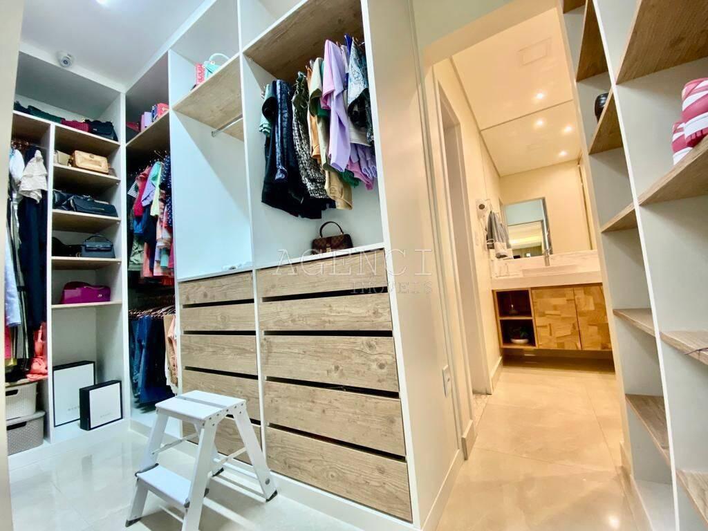Apartamento, Cabral, 4 Quartos, 0 Vaga, 2 Suítes