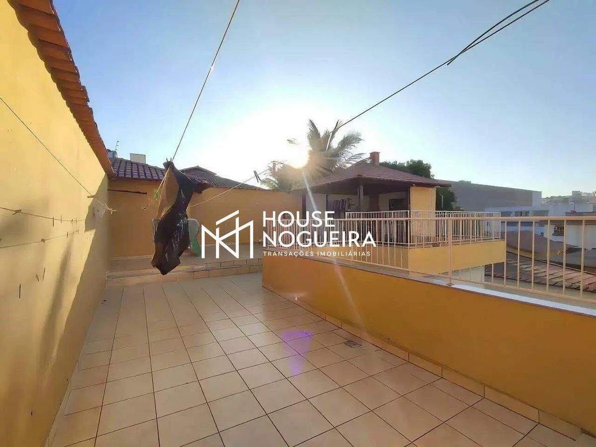 Casa, Barreiro, 4 Quartos, 2 Vagas, 1 Suíte