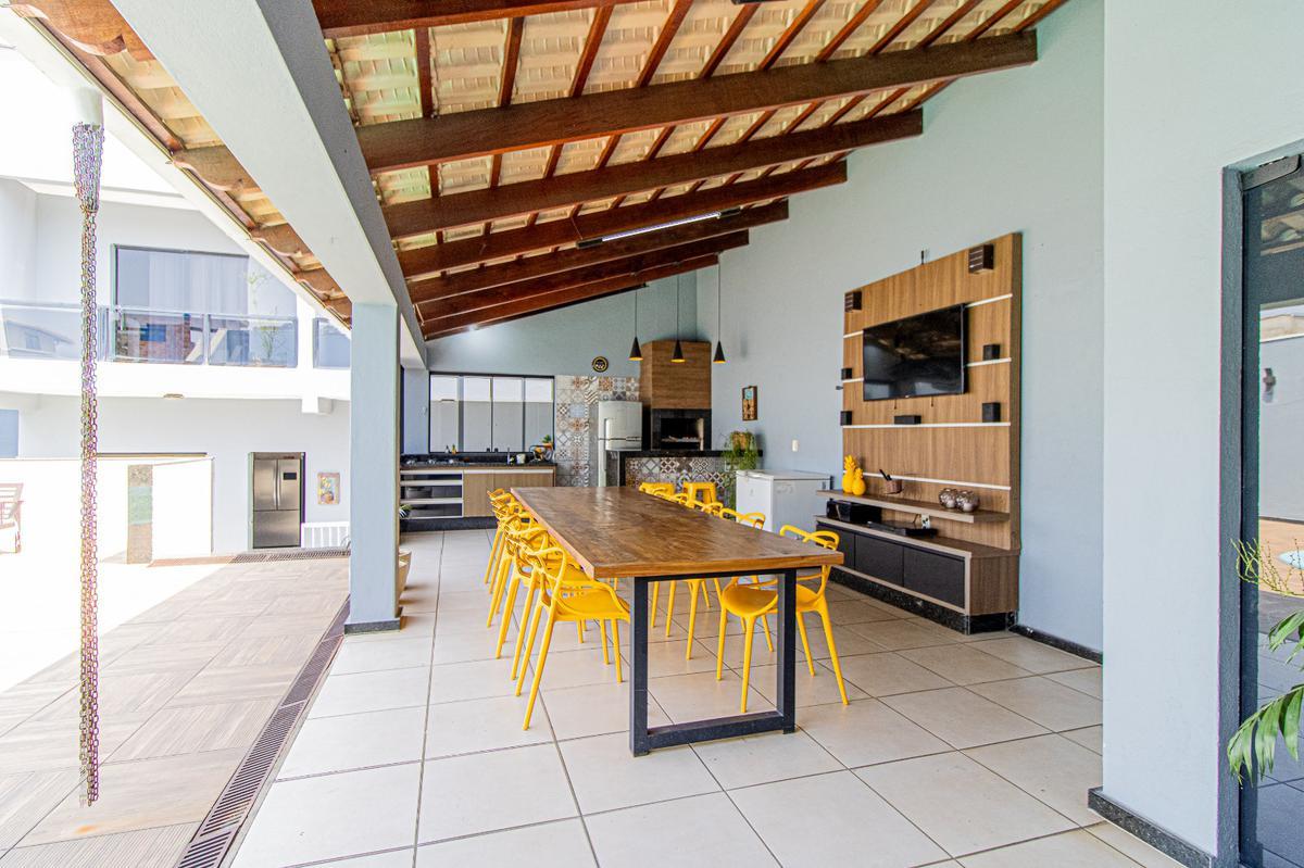 Casa, Granja Ouro Branco, 3 Quartos, 10 Vagas, 1 Suíte