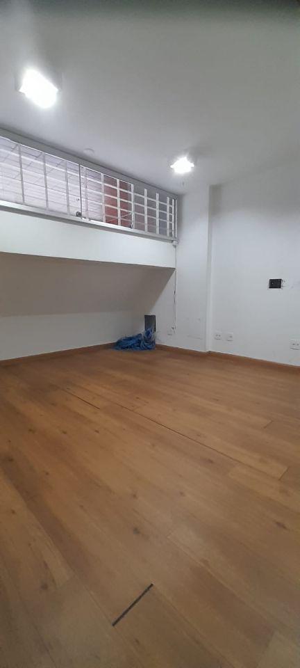 Loja, Savassi, 0 Quarto, 2 Vagas, 0 Suíte