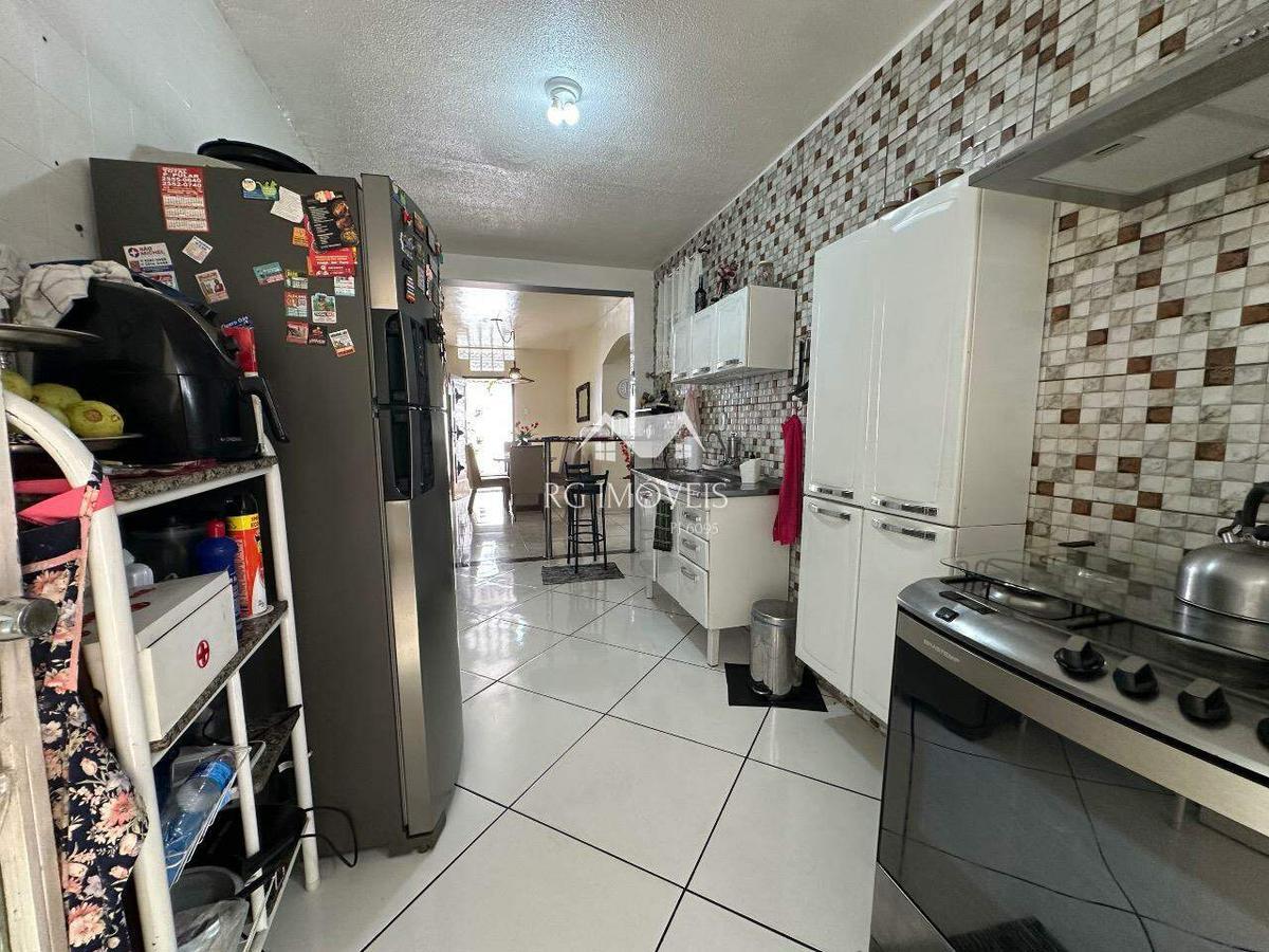 Casa, Conjunto Ademar Maldonado, 4 Quartos, 3 Vagas, 1 Suíte