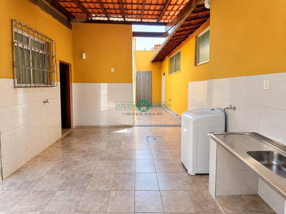 Casa, Cachoeirinha, 3 Quartos, 2 Vagas, 1 Suíte