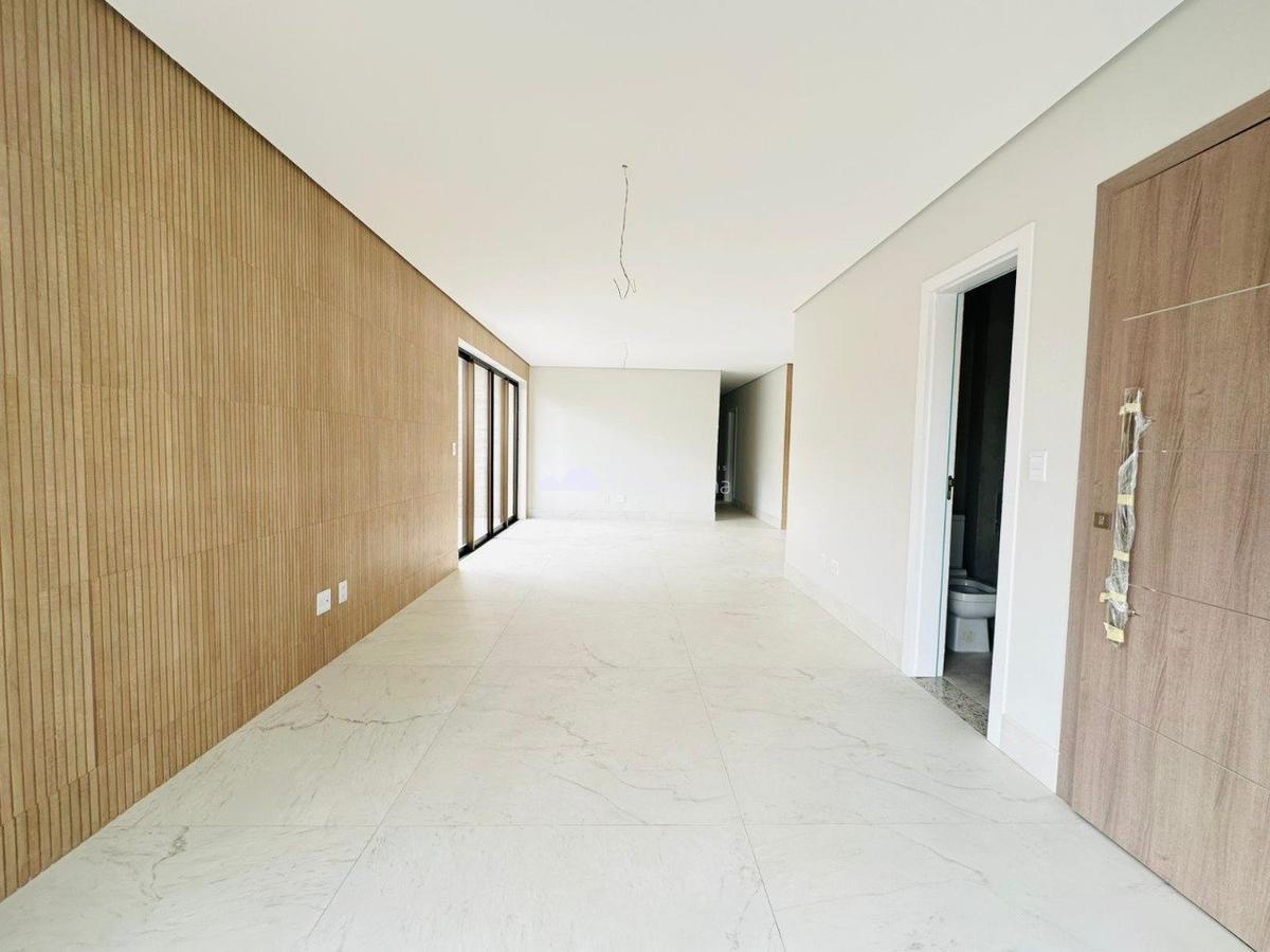 Apartamento, Jaraguá, 4 Quartos, 3 Vagas, 4 Suítes