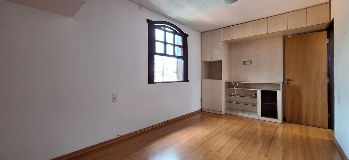 Casa, Floresta, 4 Quartos, 3 Vagas, 1 Suíte