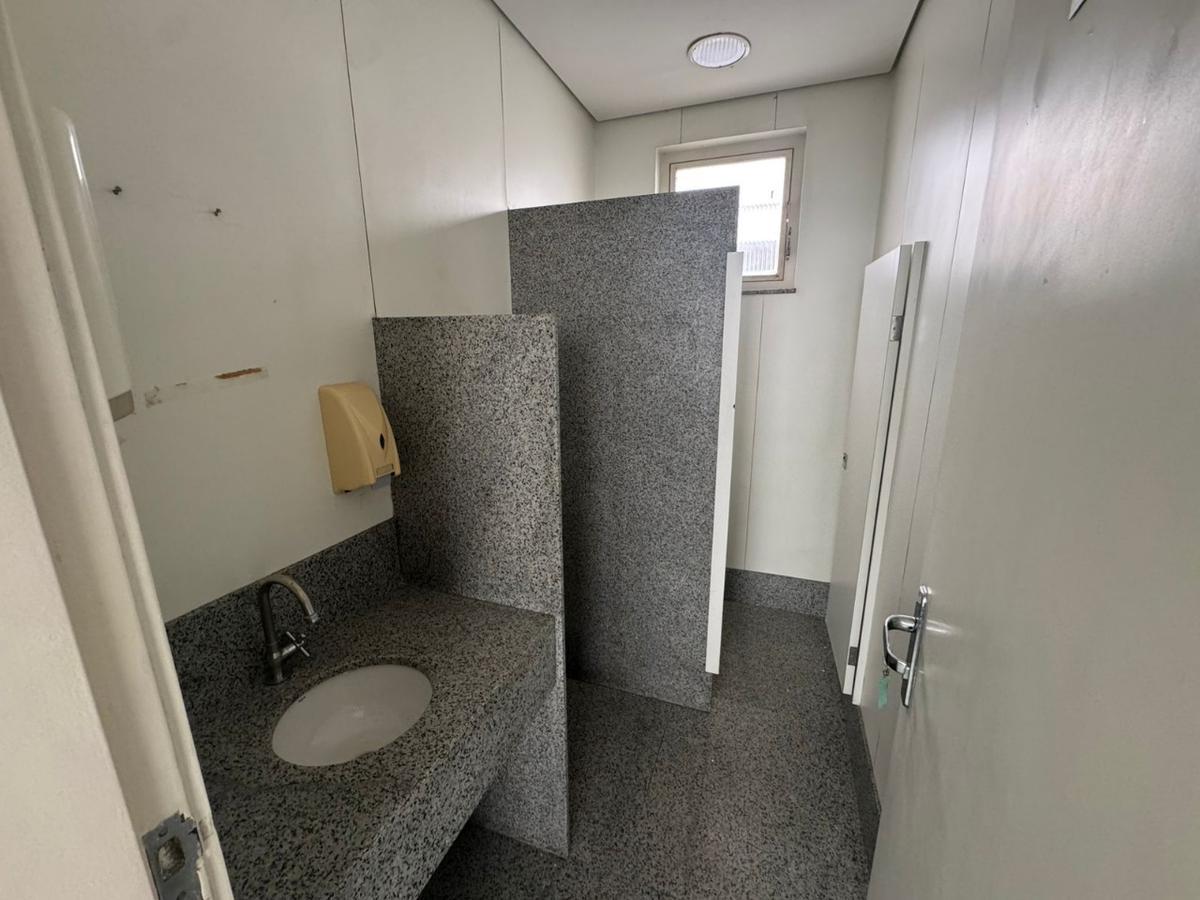 Casa Comercial, Floresta, 20 Quartos, 2 Vagas