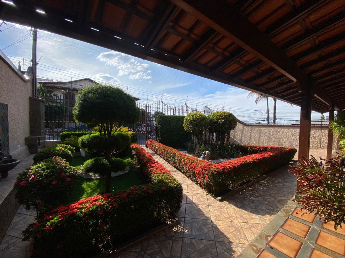 Casa, Planalto, 4 Quartos, 4 Vagas, 1 Suíte