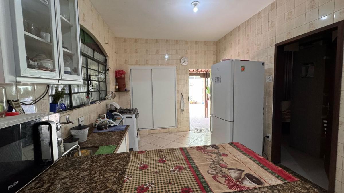 Casa, Santa Efigênia, 6 Quartos, 2 Vagas, 1 Suíte