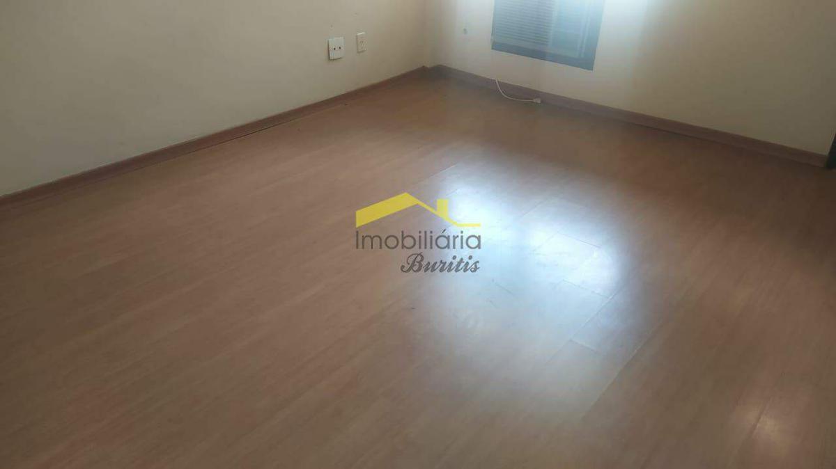 Sala, Estoril, 1 Vaga
