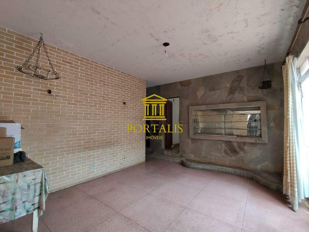 Casa Comercial, Funcionários, 9 Quartos, 5 Vagas