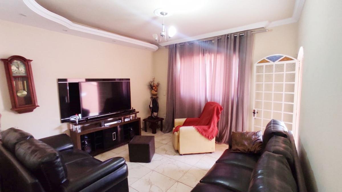 Casa, São Salvador, 3 Quartos, 2 Vagas, 1 Suíte
