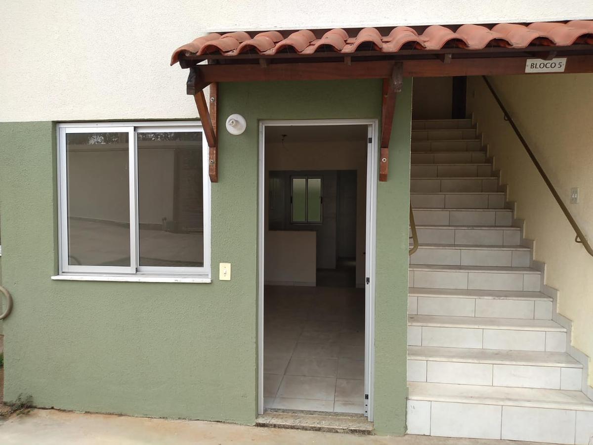 Apartamento, Cândida Ferreira