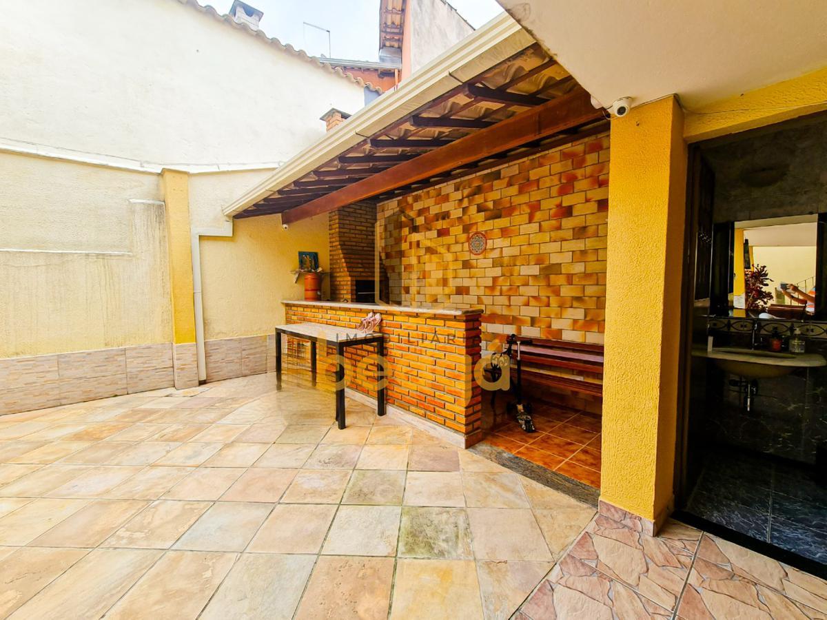 Casa, Santa Mônica, 3 Quartos, 2 Vagas, 2 Suítes