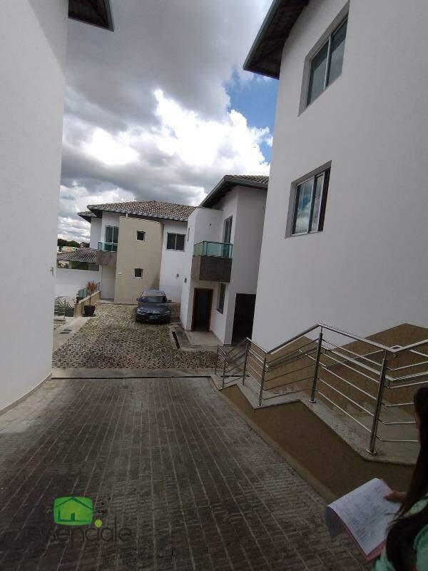 Casa, Centro, 3 Quartos, 2 Vagas, 1 Suíte