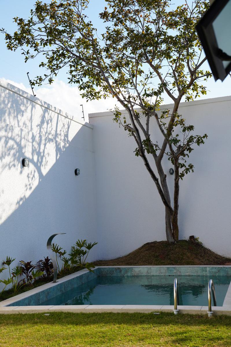 Casa, Trevo, 4 Quartos, 3 Vagas, 2 Suítes