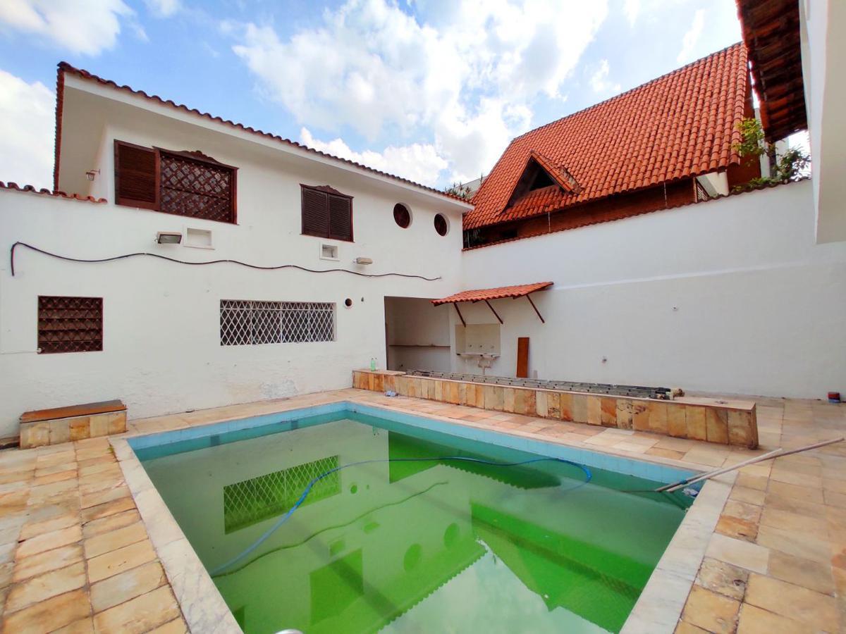 Casa Comercial, São José, 6 Quartos, 4 Vagas, 2 Suítes