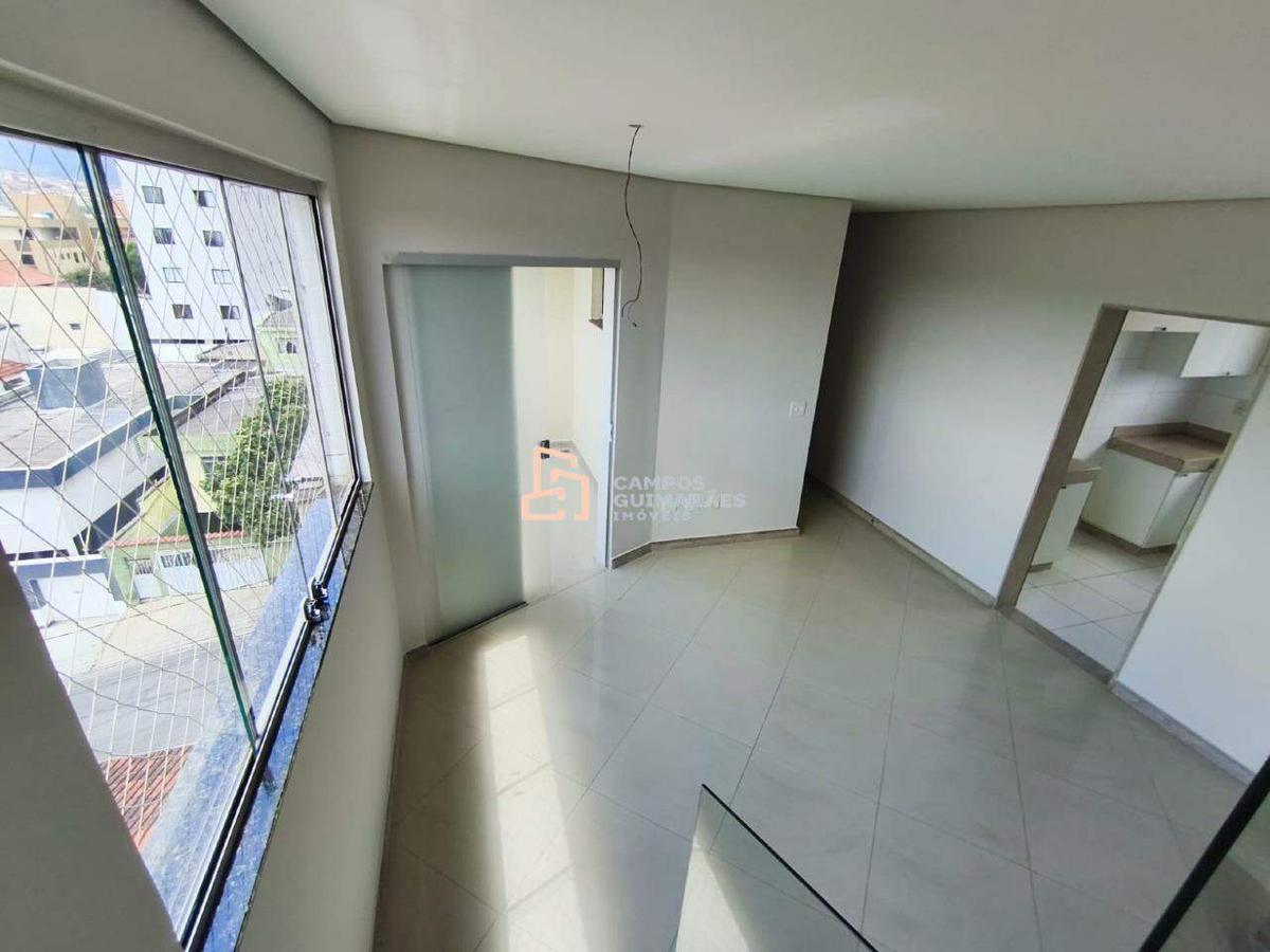 Apartamento, Barreiro, 3 Quartos, 3 Vagas, 1 Suíte