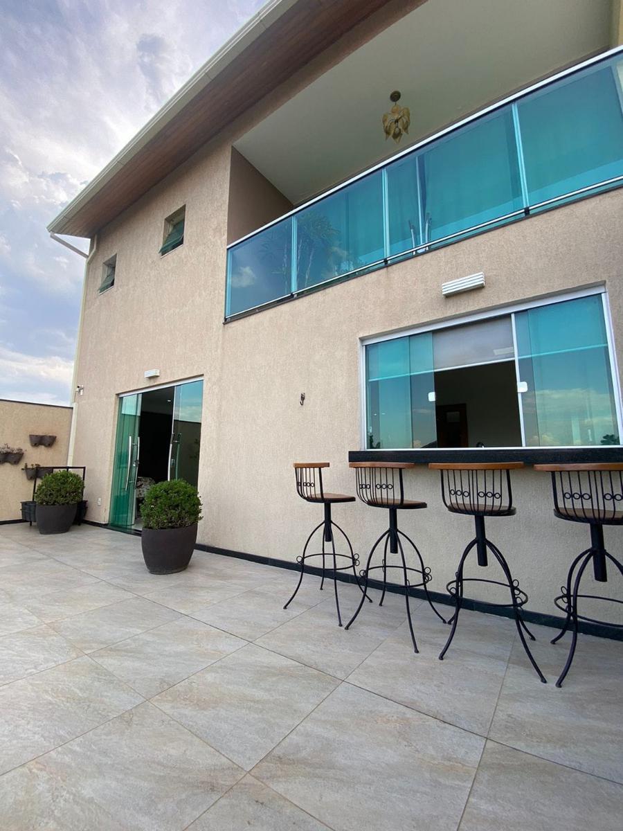 Casa, Novo Glória, 4 Quartos, 5 Vagas, 1 Suíte