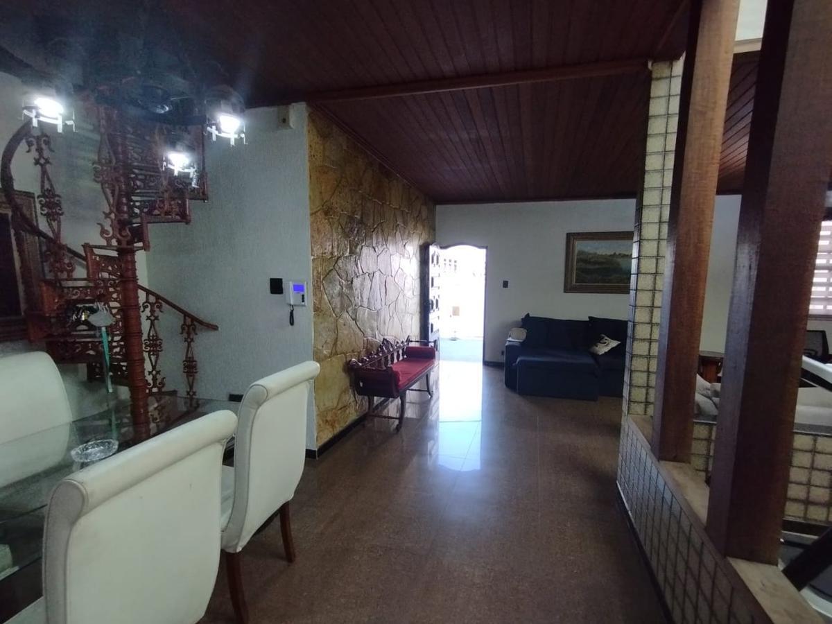 Casa, Sagrada Família, 4 Quartos, 5 Vagas, 1 Suíte