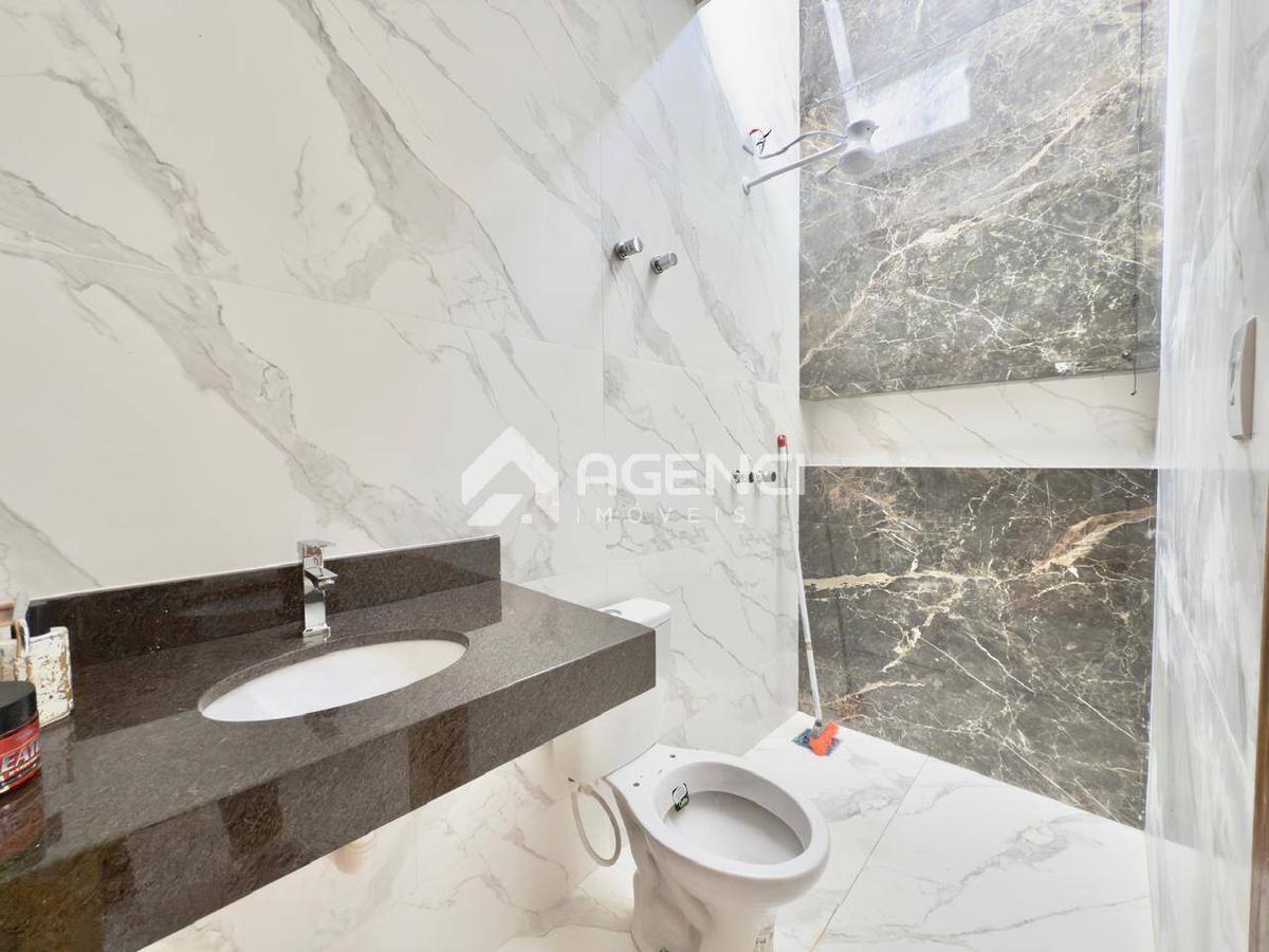 Casa, Cabral, 3 Quartos, 0 Vaga, 1 Suíte