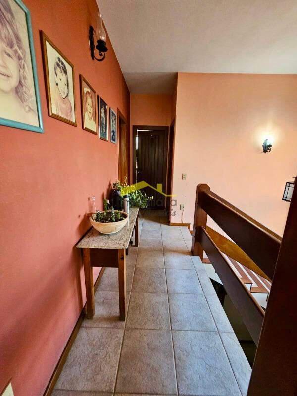 Casa, Nova Suíssa, 3 Quartos, 4 Vagas, 1 Suíte