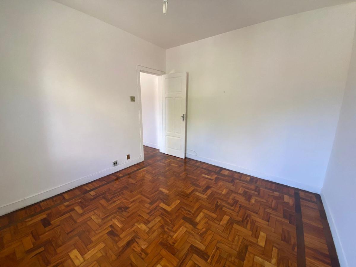 Casa, Funcionários, 3 Quartos, 1 Vaga