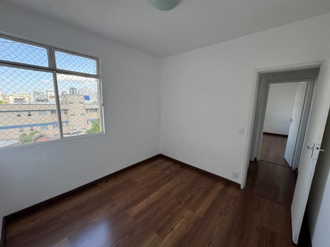 Apartamento, Sagrada Família, 2 Quartos, 1 Vaga