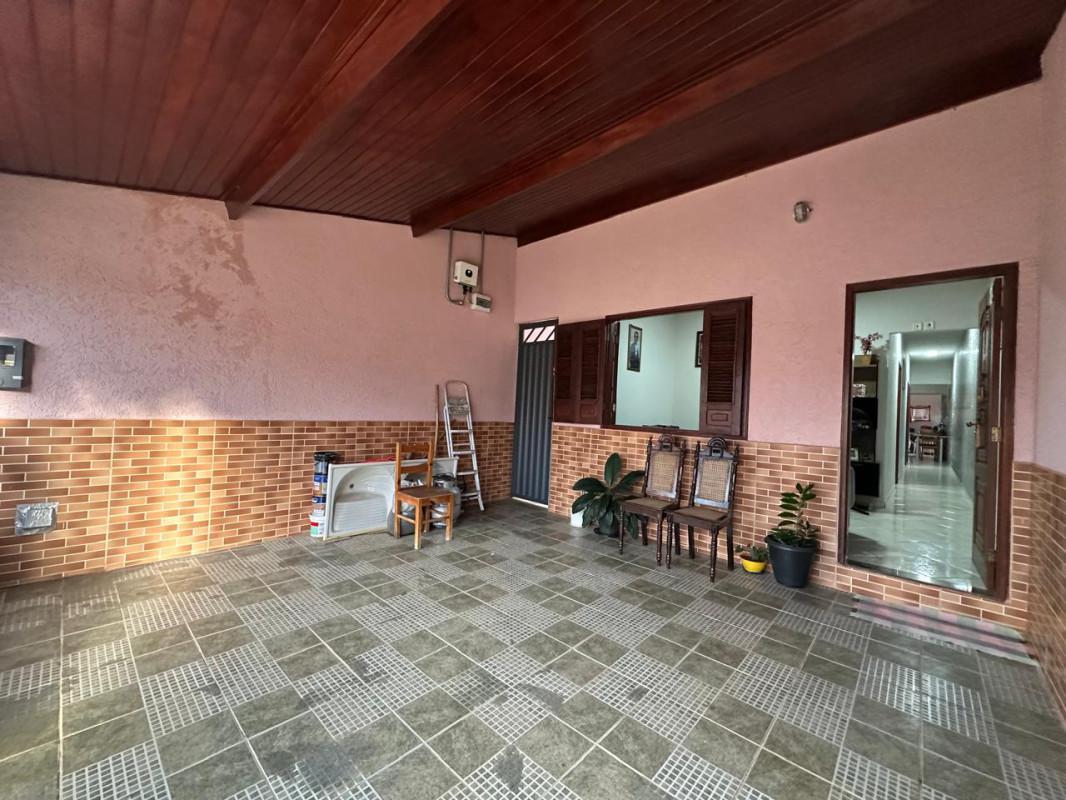 Casa, Centro, 2 Quartos, 2 Vagas