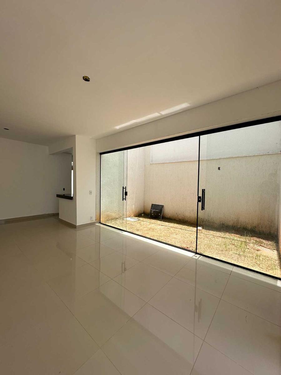 Casa, Vale das Orquídeas, 3 Quartos, 2 Vagas, 1 Suíte