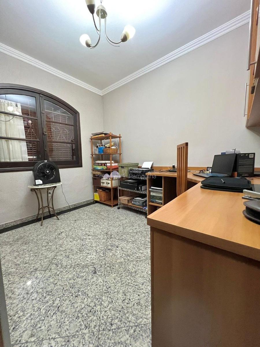 Casa, Planalto, 6 Quartos, 4 Vagas, 2 Suítes