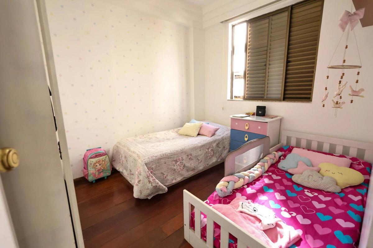 Apartamento, Luxemburgo, 4 Quartos, 3 Vagas, 1 Suíte