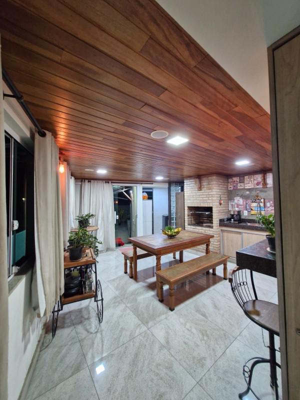 Casa, Petropolis, 3 Quartos, 4 Vagas, 1 Suíte