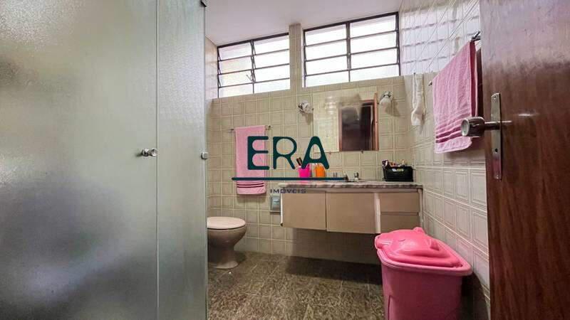 Casa, Comiteco, 4 Quartos, 3 Vagas, 2 Suítes