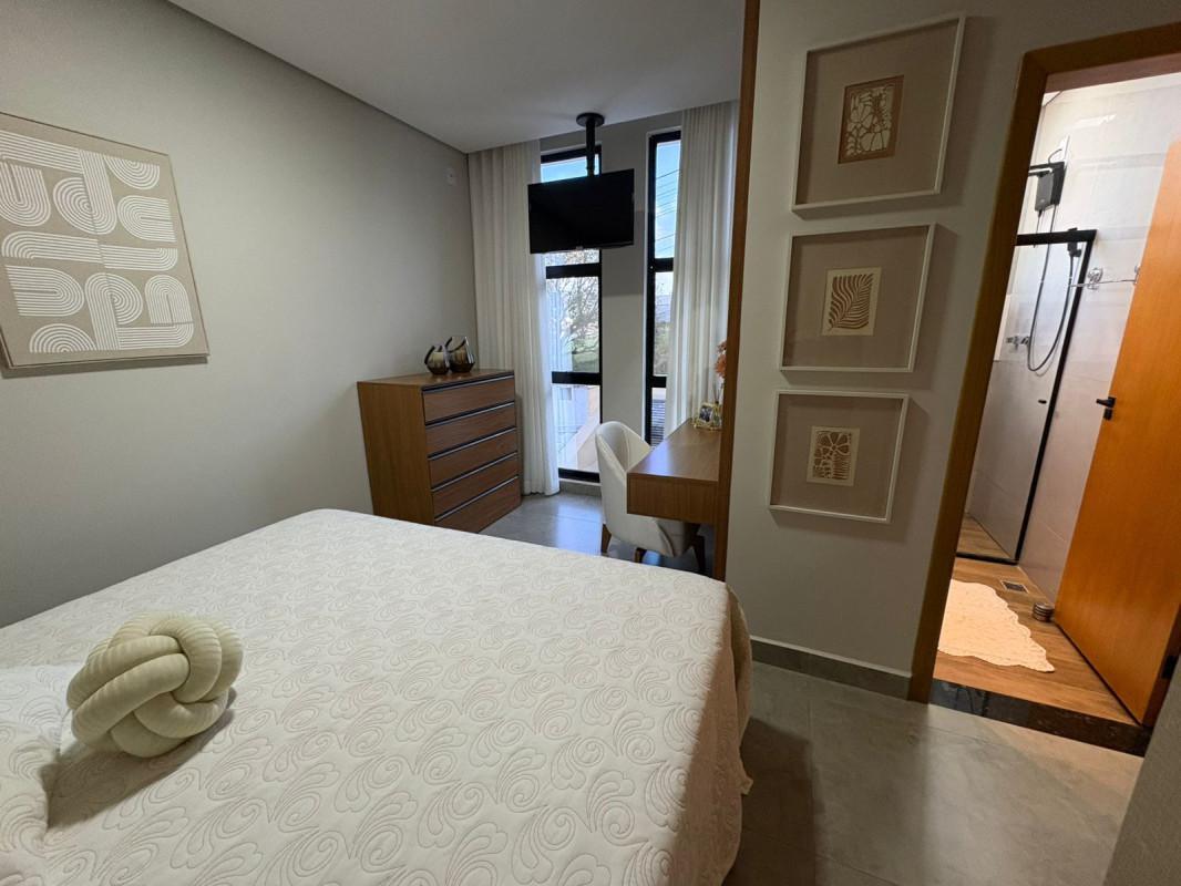 Casa, Masterville, 3 Quartos, 5 Vagas, 1 Suíte