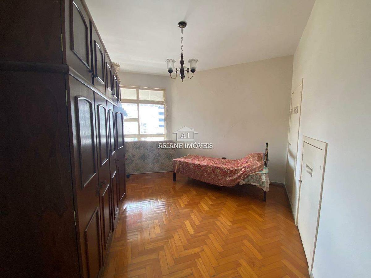 Cobertura, Centro, 4 Quartos, 0 Vaga, 2 Suítes