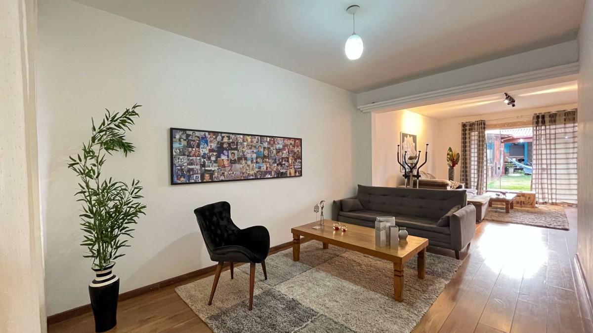 Casa, Castelo, 5 Quartos, 3 Vagas, 1 Suíte