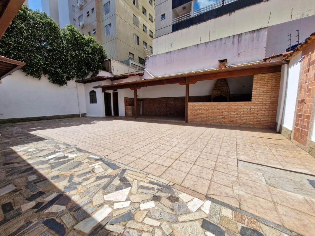 Casa, Castelo, 4 Quartos, 4 Vagas, 1 Suíte