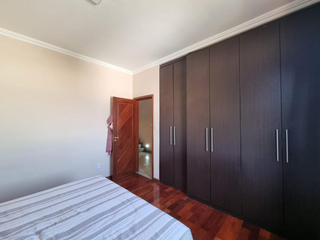 Casa, Jardim Riacho das Pedras, 4 Quartos, 5 Vagas, 3 Suítes
