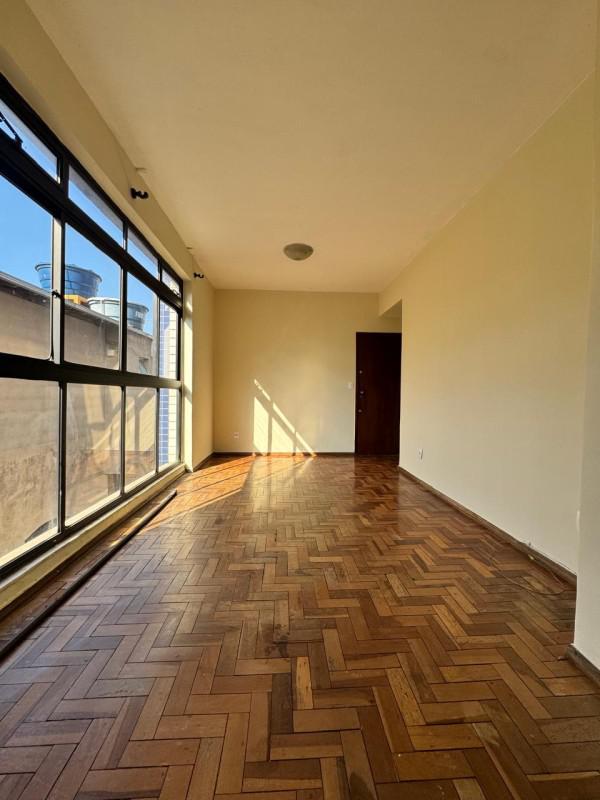 Apartamento, Sagrada Família, 2 Quartos, 1 Vaga